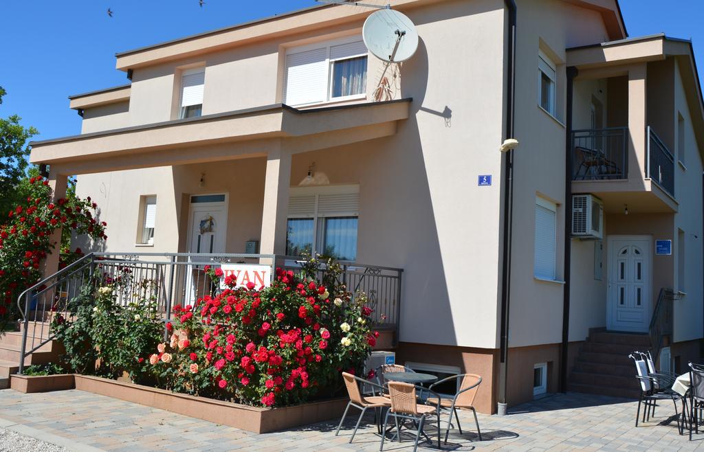 Pansion Ivan Međugorje Exteriör bild